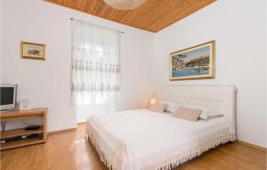 Nice Apartment In Omisalj With Wifi