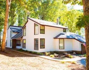 Spacious and Elegant House - Kannapolis