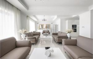 Awesome Home In Imotski With Sauna 