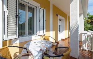 Beautiful Apartment In Omisalj With Kitchen 