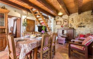 Lovely Home In Banjol With Sauna 