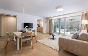 Nice Apartment In Plomin With Jacuzzi 