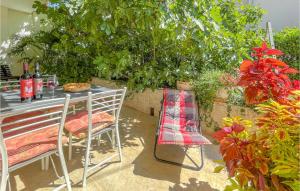 1 Bedroom Nice Apartment In Vodnjan 