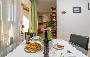 1 Bedroom Nice Apartment In Vodnjan 