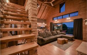 2 Bedroom Nice Home In Salopek Selo 