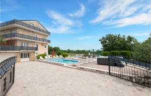 Lovely Home In Podbablje Gornje