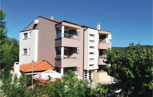 1 Bedroom Amazing Apartment In Bibinje