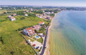 Three-Bedroom Apartment In Privlaka