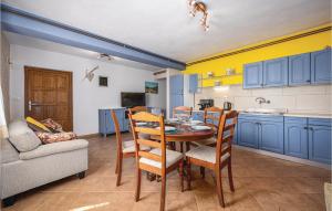 Nice Apartment In Baderna With Kitchen 