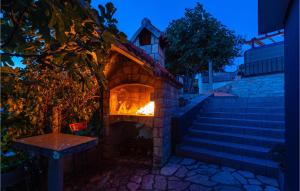 Cozy Home In Rovanjska With Wifi