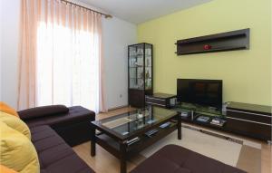 Awesome Home In Kastel Novi With Wifi