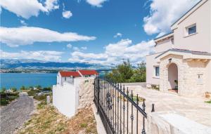 Three-Bedroom Holiday Home In Novigrad