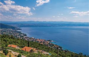 2 Bedroom Pet Friendly Apartment In Lovran 