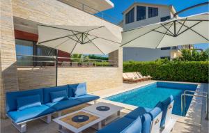 Amazing Home In Zaton With Heated Swimming Pool 