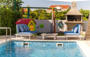 Stunning Home In Zaton