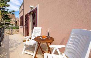 Cozy Apartment In Veli Losinj With Wifi