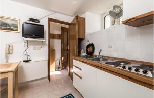 1 Bedroom Nice Apartment In Veli Losinj