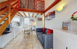 Maisons de vacances Beautiful Home In Ronce-Les-Bains : photos des chambres
