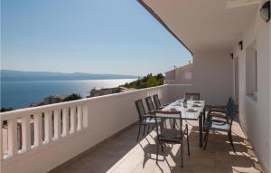 Beautiful Apartment In Stanici With Wifi