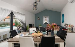 2 Bedroom Pet Friendly Home In Barban