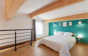 Appartements Beautiful Apartment In Eyragues : photos des chambres