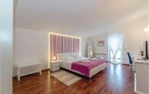 Lovely Home In Povljana With House Sea View 