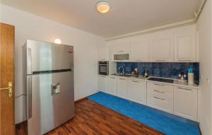 Lovely Home In Povljana With House Sea View 