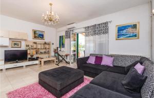 Gorgeous Home In Barbat With House Sea View 