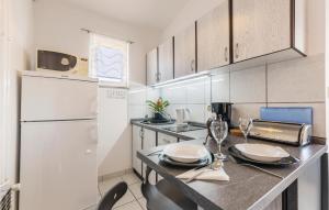 Awesome Apartment In Fazana With Wifi 
