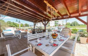 Nice Home In Nin With Outdoor Swimming Pool 