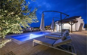 Nice Home In Nin With Outdoor Swimming Pool 