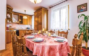 Gorgeous Apartment In Novi Vinodolski With Wifi 