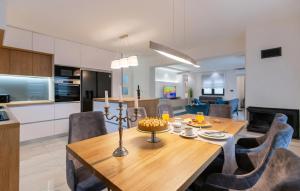 Beautiful Home In Kamenmost With Wifi 