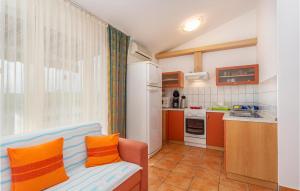 2 Bedroom Beautiful Apartment In Punat