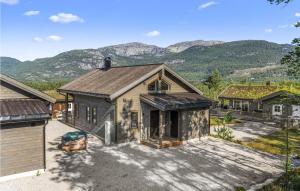 3 Bedroom Beautiful Home In Vrådal