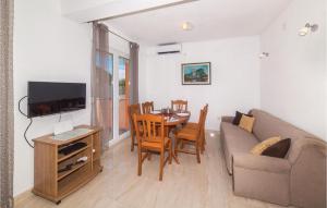 Two-Bedroom Apartment In Sevid