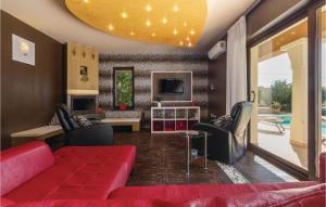 Four-Bedroom Holiday Home In Vodnjan