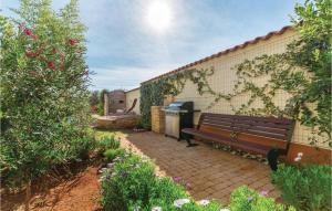 Four-Bedroom Holiday Home In Vodnjan