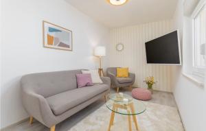 3 Bedroom Amazing Home In Pula 