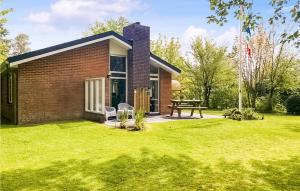 Awesome Home In Lauwersoog With Kitchen