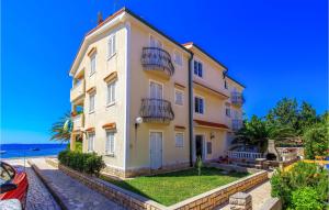 Nice Apartment In Banjol