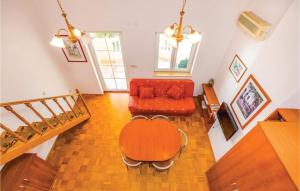 Awesome Apartment In Banjol With House Sea View 