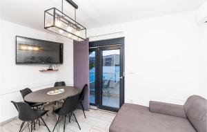 Gorgeous Home In Poljica With Kitchen