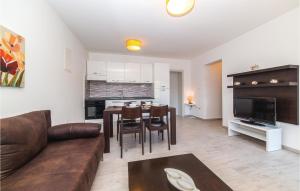 Gorgeous Home In Poljica With Kitchen