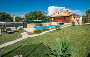 Stunning Apartment In Motovun With Kitchen 