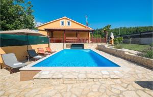 Stunning Apartment In Motovun With Kitchen 