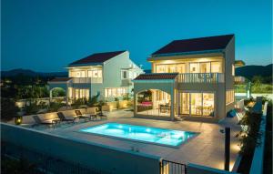 Awesome Home In Sreser