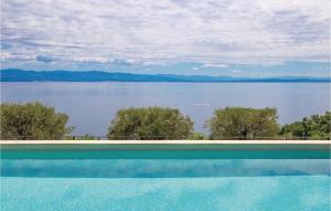 Awesome Apartment In Moscenicka Draga