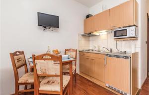 Awesome Apartment In Moscenicka Draga