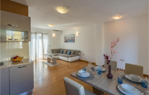 Gorgeous Home In Pula With Wifi